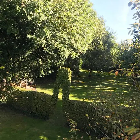 Country Chic In Unique English Village